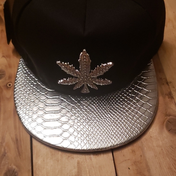 Hat - Picture 2 of 3